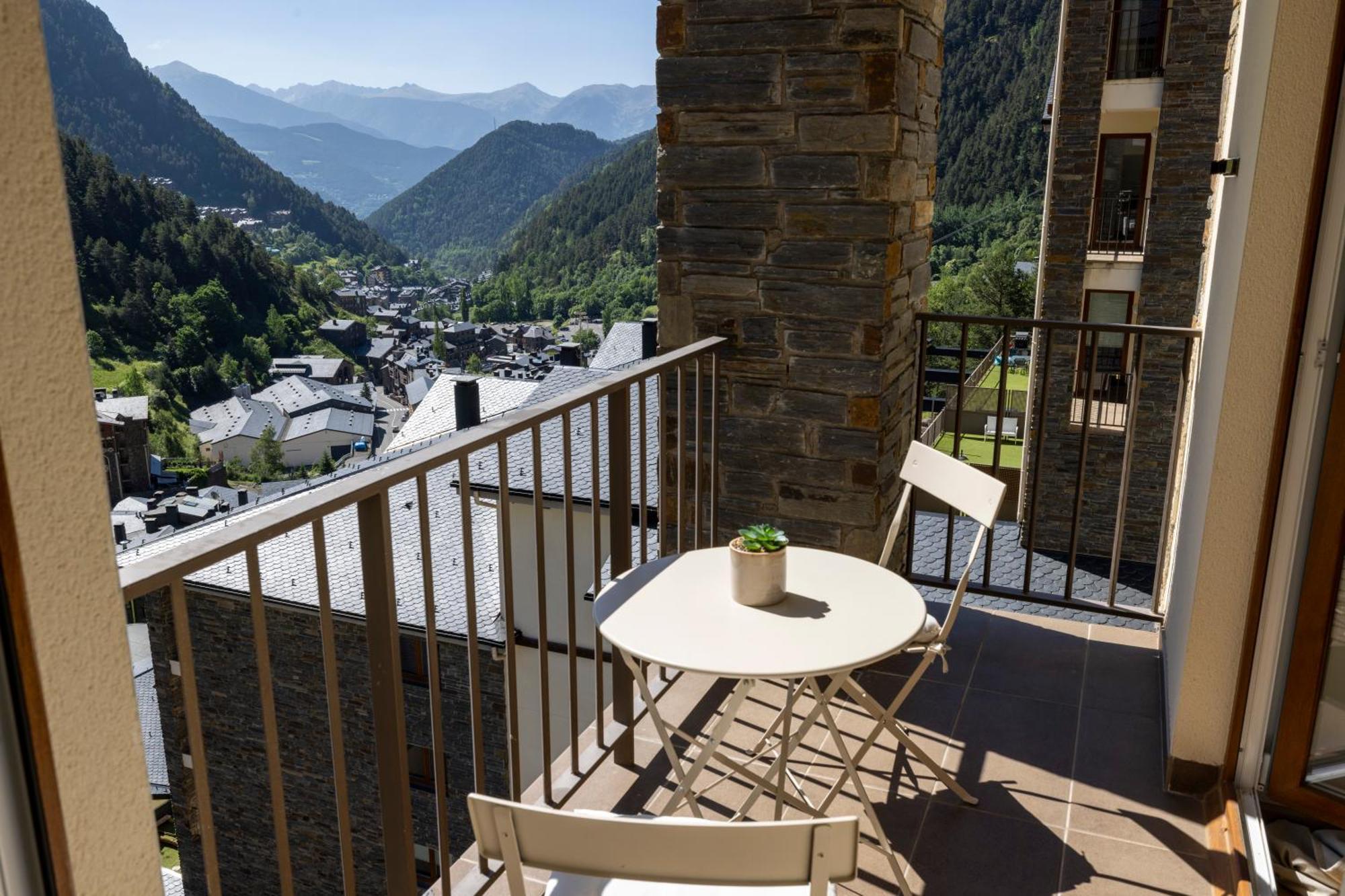 Iconic - A Pie De Pistas En 1 Minuto - Terraza Con Vistas Al Valle Arinsal - Parking Gratis L By Bonesvacances Exterior photo