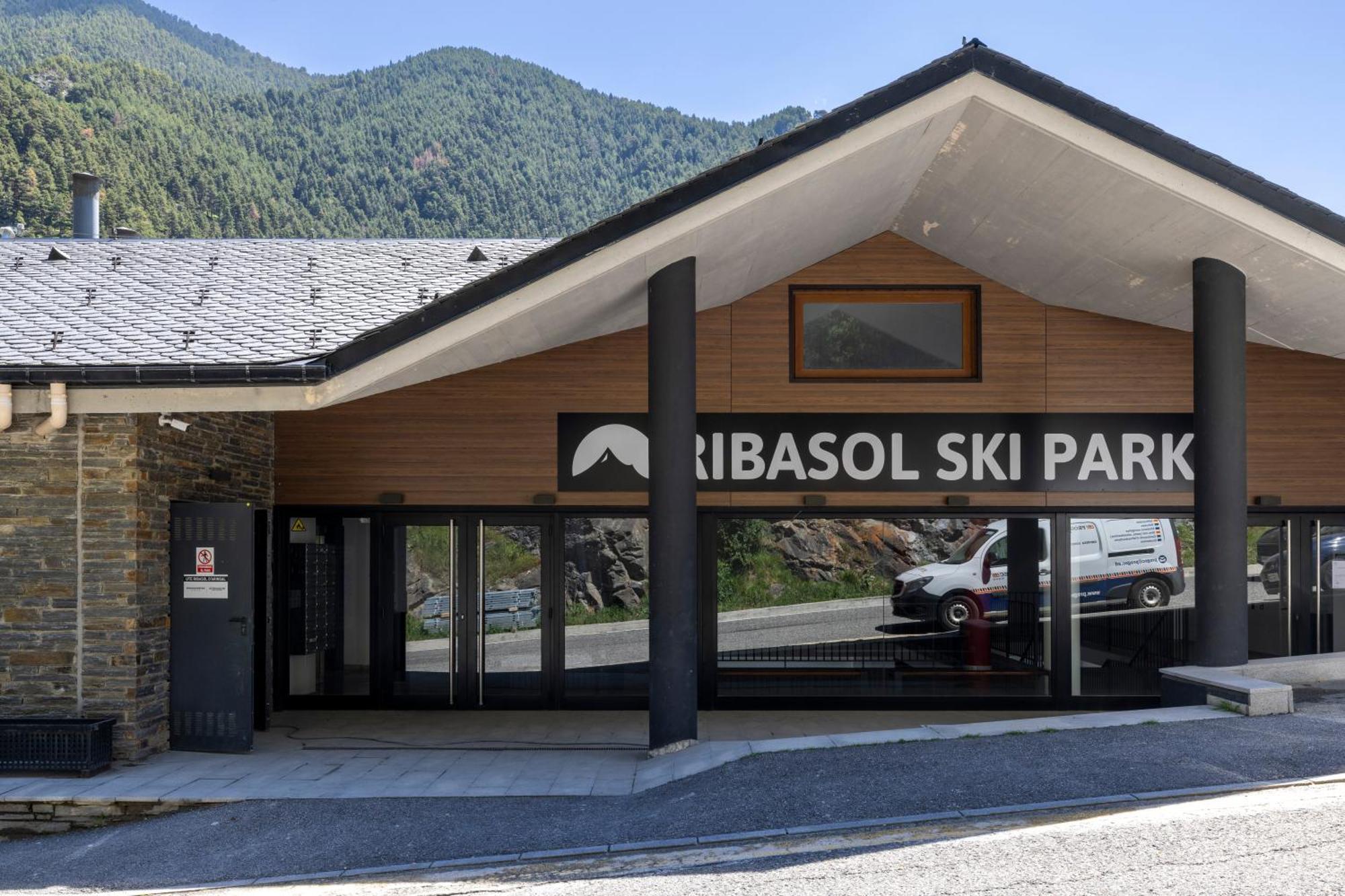 Iconic - A Pie De Pistas En 1 Minuto - Terraza Con Vistas Al Valle Arinsal - Parking Gratis L By Bonesvacances Exterior photo